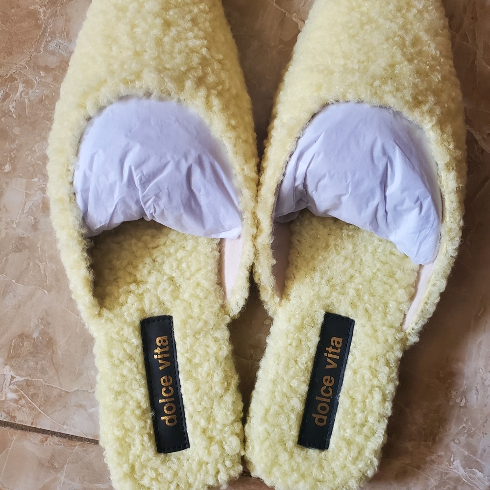 Womens slippers
